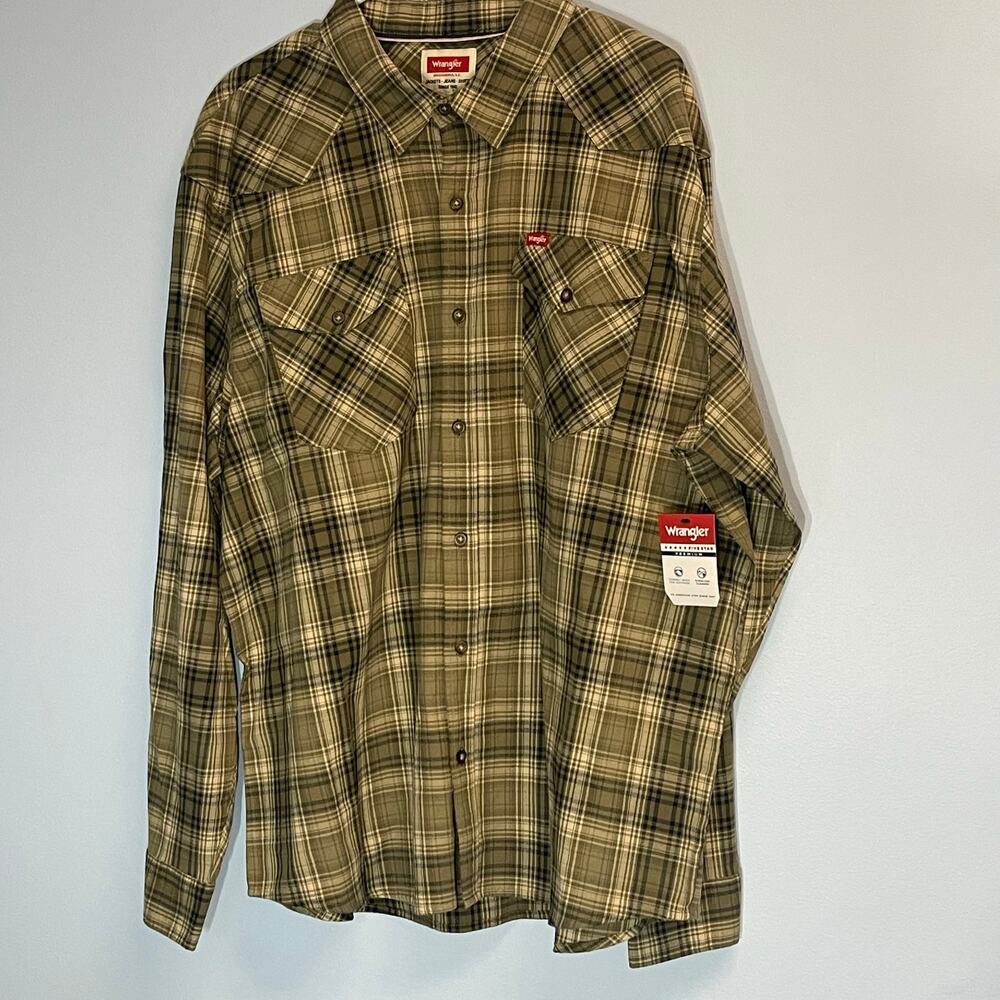 Wrangler mens long sleeve button up -NWT Olive & Black